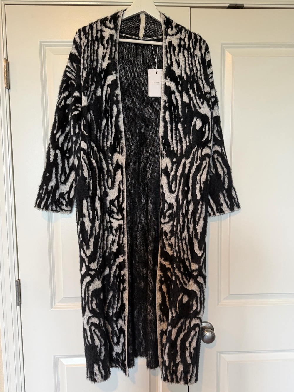 Ted Baker Black and White Patterned Long Open-Front Robe